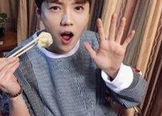 娱乐圈又起波澜！她的态度和动作引发网友热议🔥