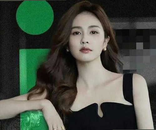 娱乐吃瓜小酱揭秘：幕后故事引发网友热议，直播间到底怎么玩？