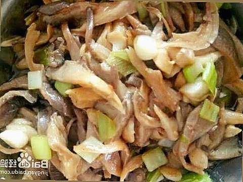 亲姐姐新作火爆上线，黑丝撕裂与喷水高潮引热议