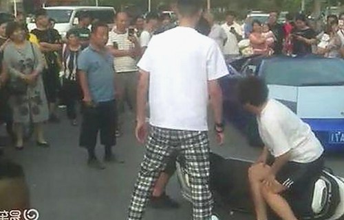 派大星“约炮门”事件回顾：从私密视频到网络风波，真相逐步浮出水面