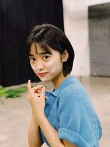 谭松韵最新动态：从幕后吃瓜到娱乐圈的风云变迁